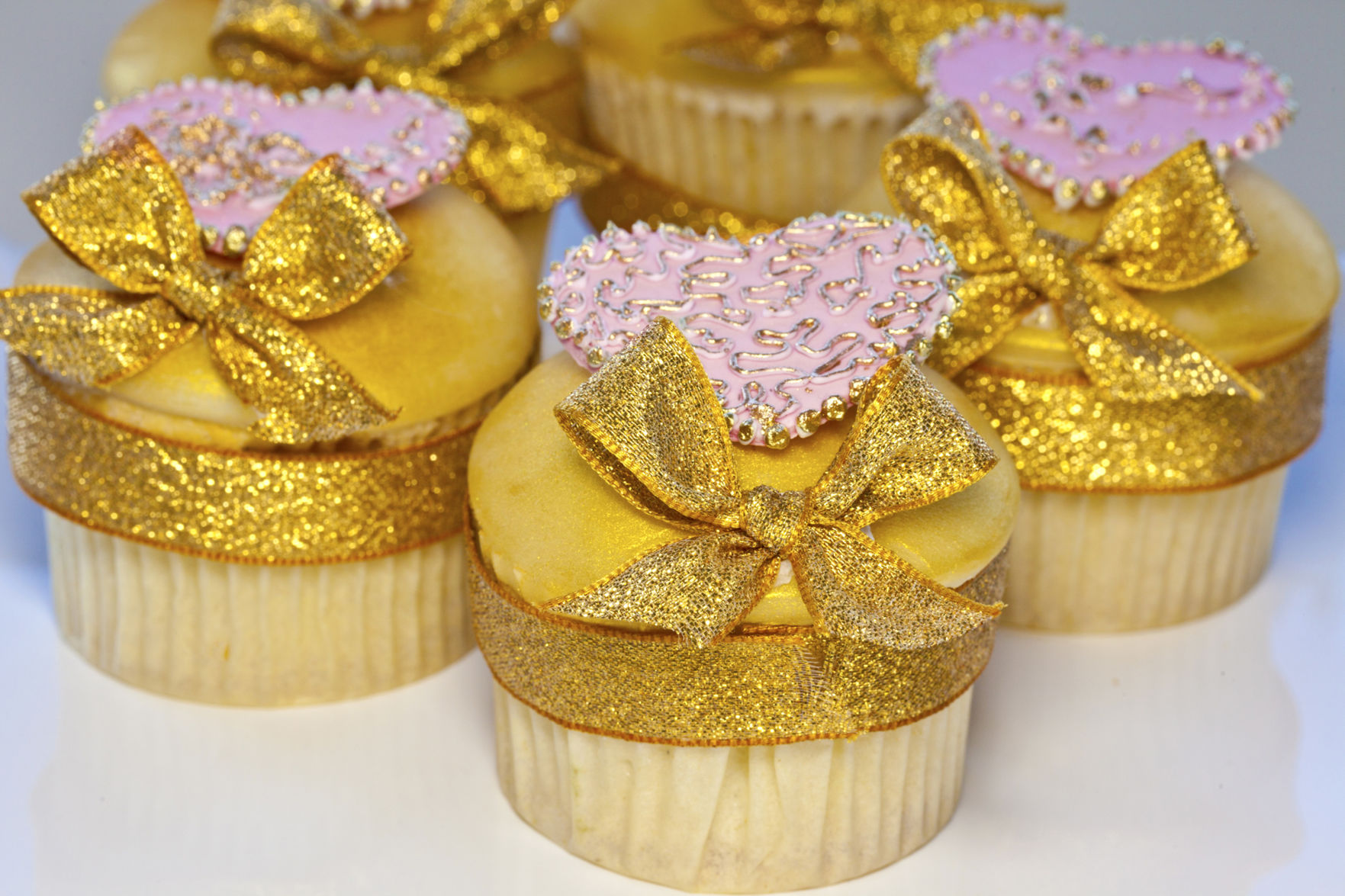 Bring themed cupcakes to work